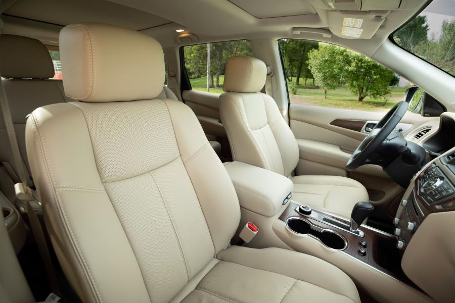 Интерьер Nissan Pathfinder (R52) 2016 года  (NA) (фото 38 из 41)